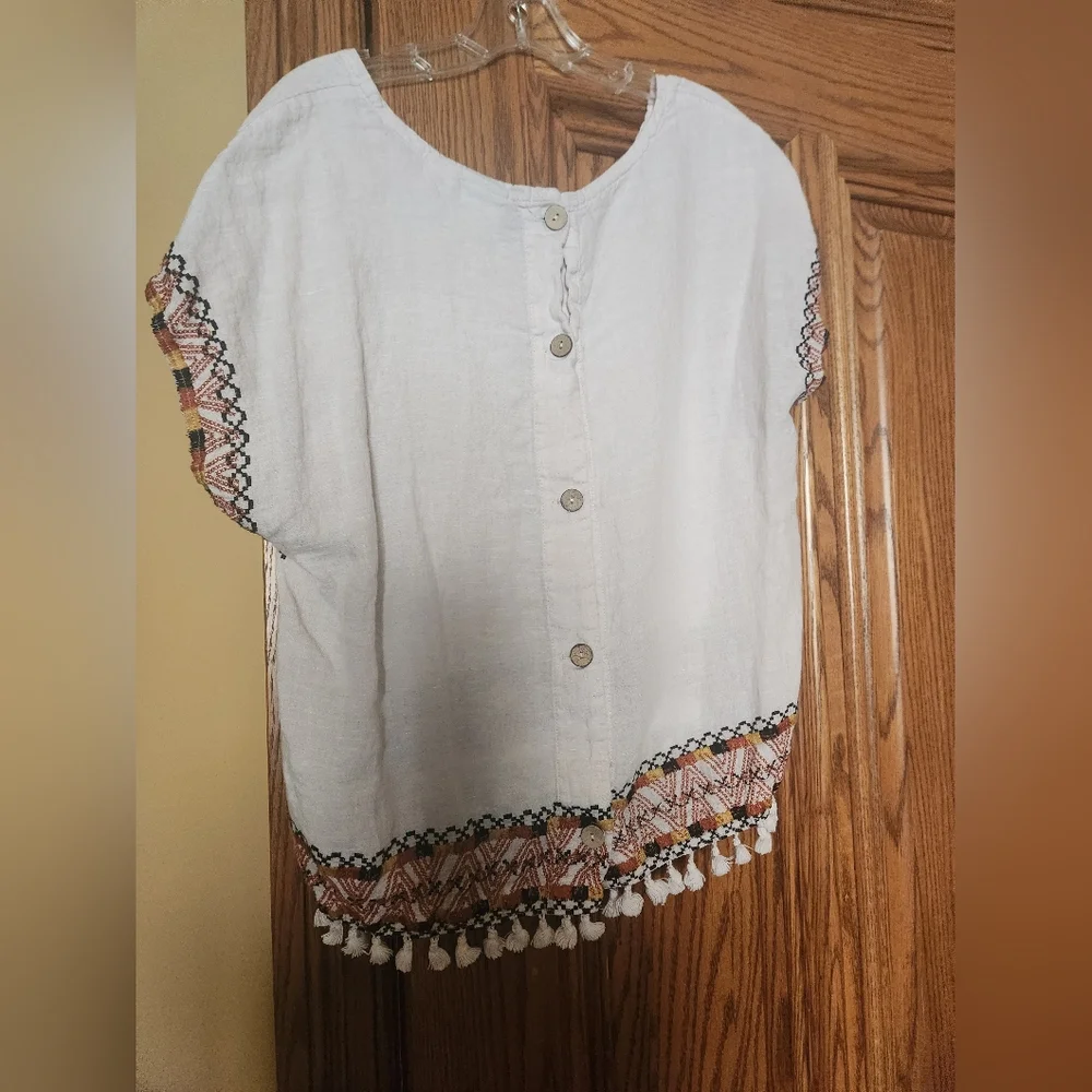 Embroidered top - Picture 2 of 2